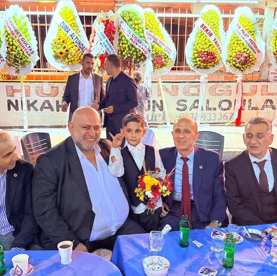 Hüseyinoğulları'nın mutlu günü: Eshat ve Kenancan Bozkurt sünnet oldu