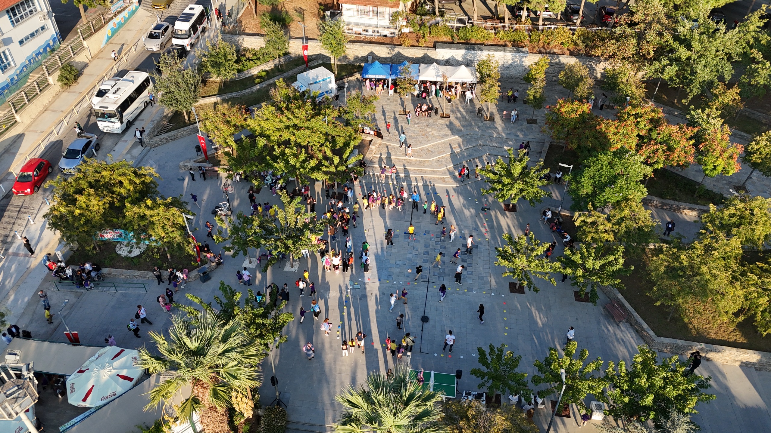 YÜCE SONKURT PARKI YENİ YÜZÜYLE KONAK’A NEFES OLDU