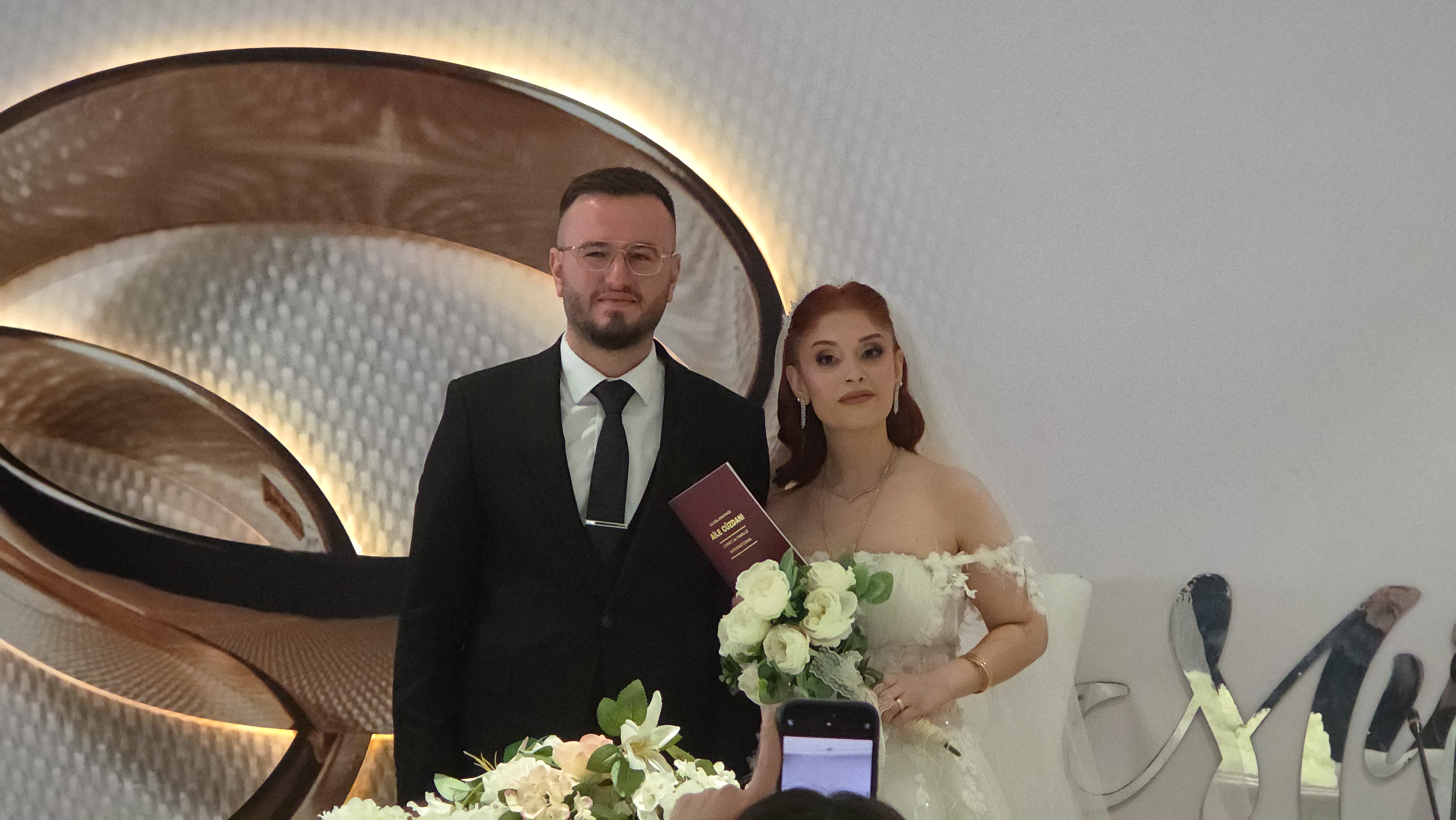 İrem Albayram ile Mertcan Sevinç dünya evine girdi