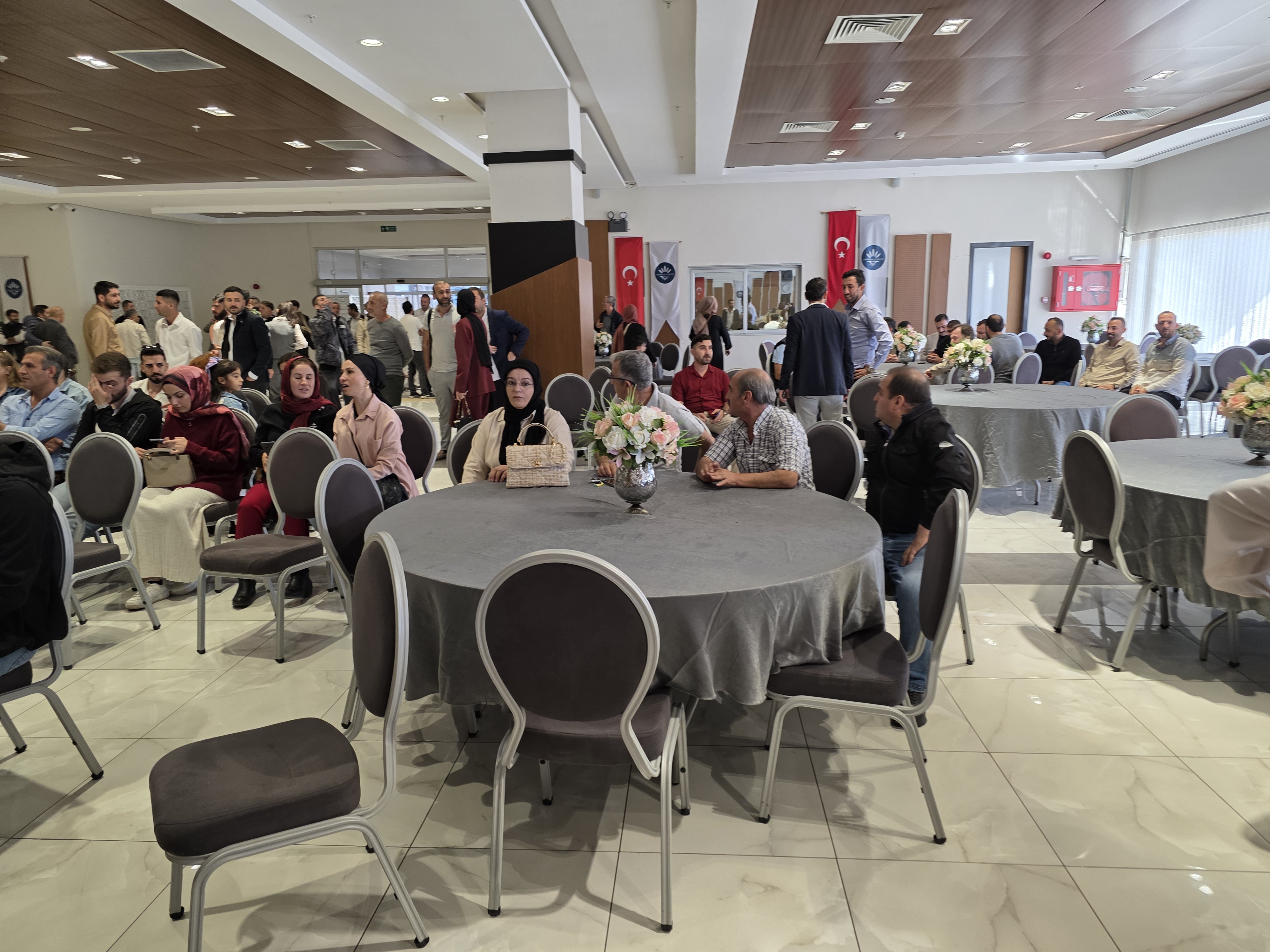 İrem Albayram ile Mertcan Sevinç dünya evine girdi