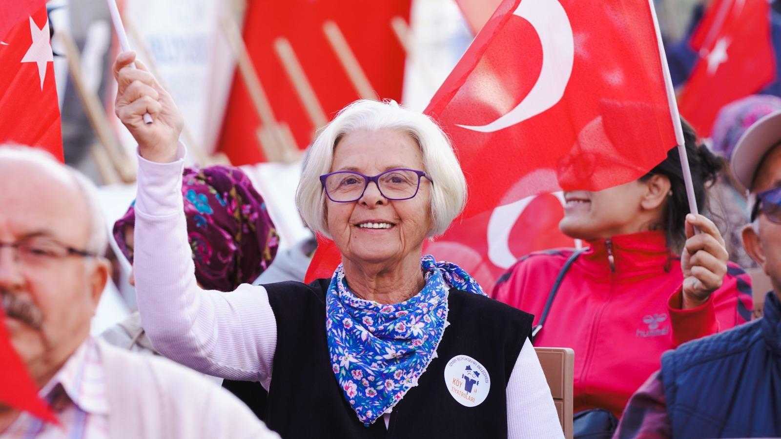 "İzmir Büyükşehir Belediyesinden 22-29 Ekim tarihleri arasında dolu dolu bayram kutlaması" CUMHURİYET HER YERDE!