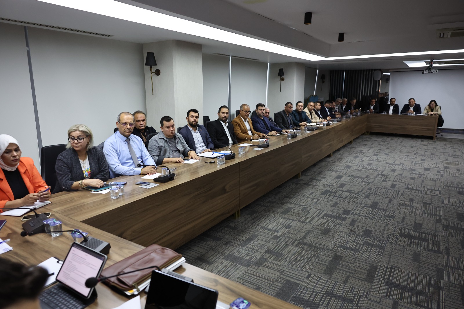 AK Parti İzmir’de, yerel yönetimler zirvesi!