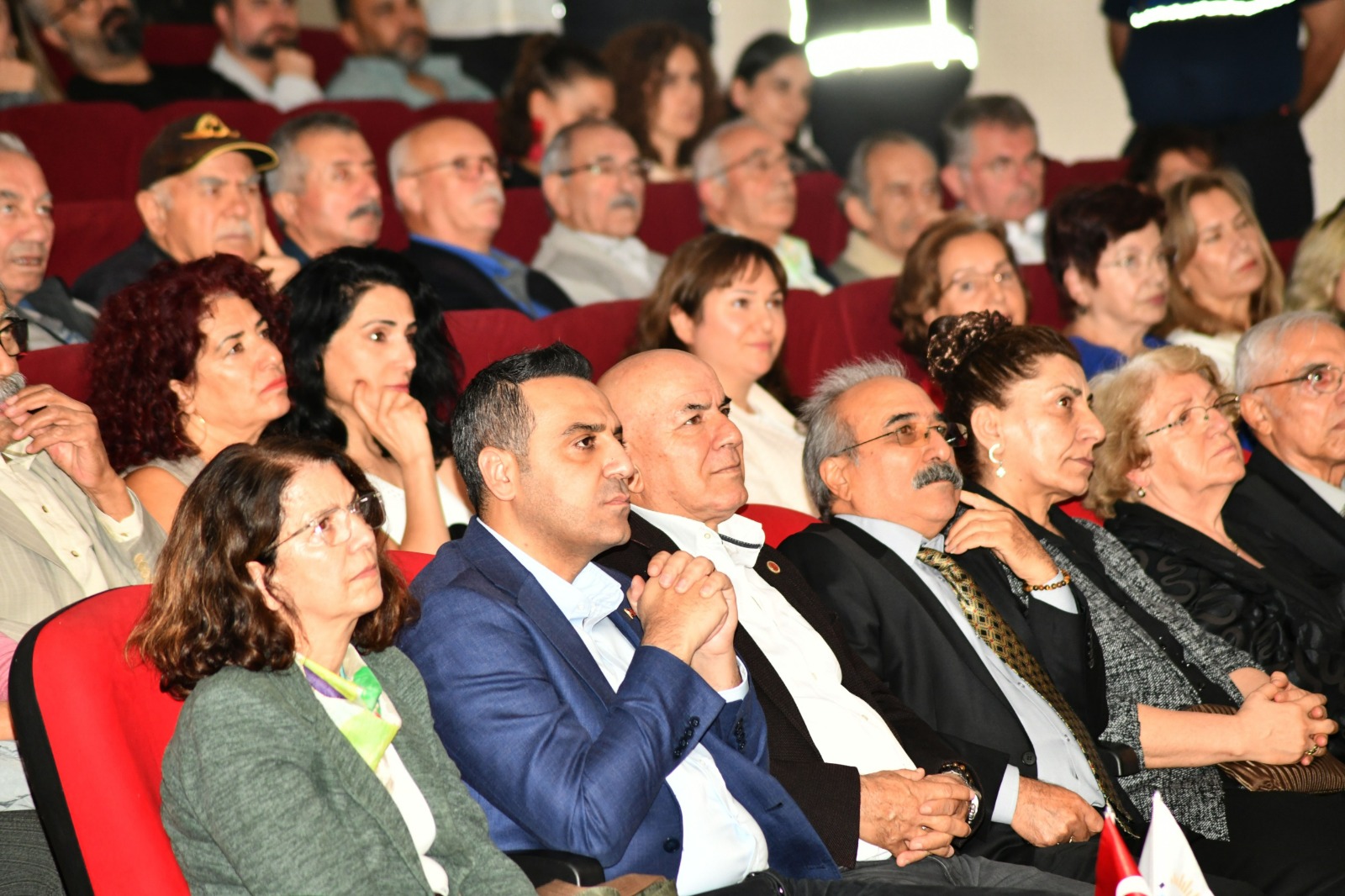 Çiğli'de Yeşil Dönüşüm Ve Cumhuriyet Coşkusu Bir Arada