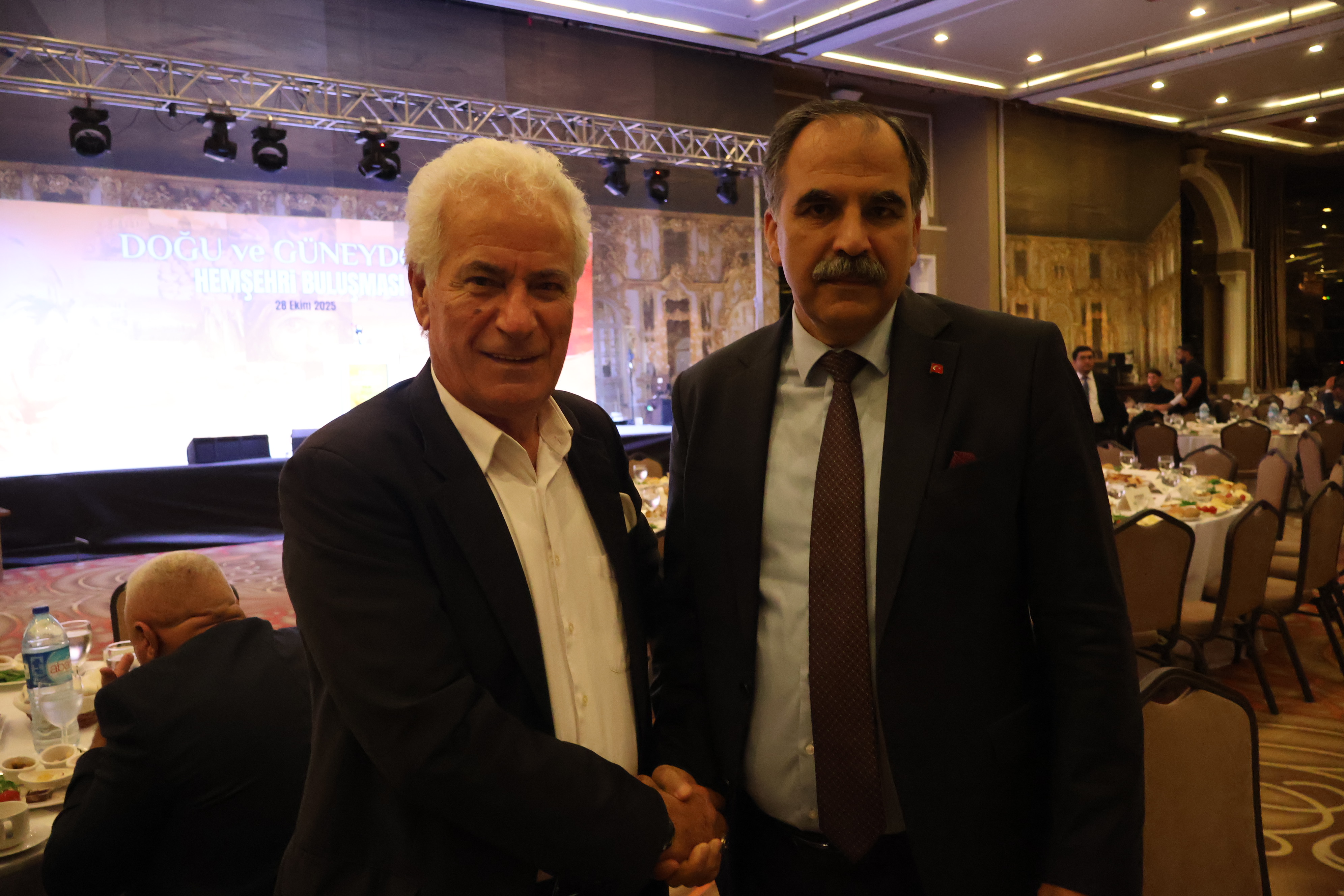 İzmir'de "Büyük Kardeşlik" Buluşması: Birlik, Dayanışma ve Umut Mesajı