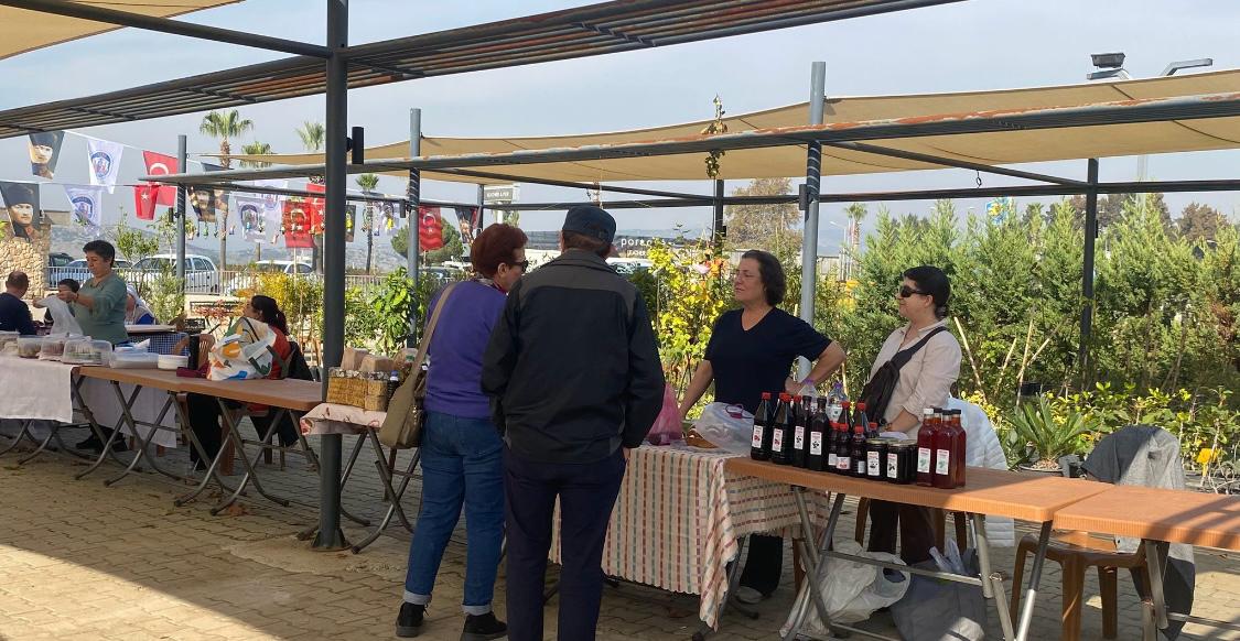 Üretici Memnun, Tüketici Memnun: Üretici Pazarı Efes Tarlası Yaşam Köyü’nde bereketiyle devam ediyor