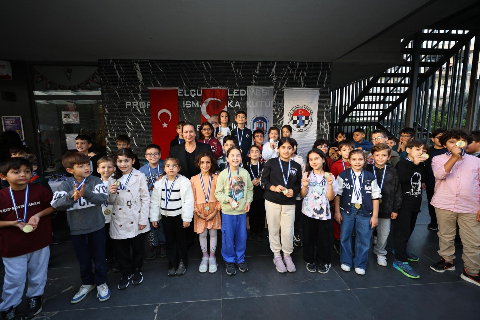 EFES SELÇUK’TA “ATAYA SAYGI” SATRANÇ TURNUVASI SONA ERDİ