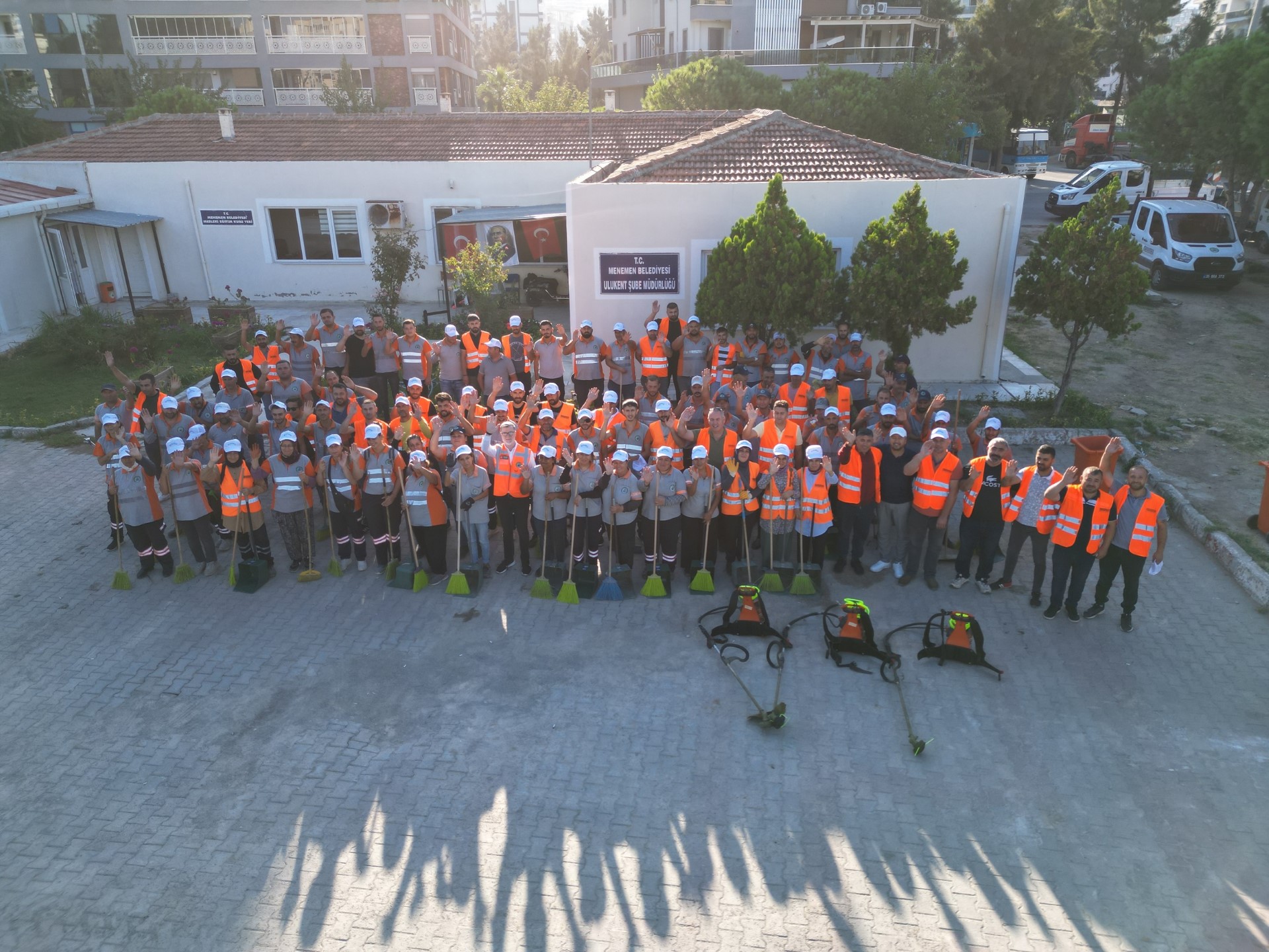 Menemen Belediyesi'nden Dünya Temizlik Günü Etkinliği