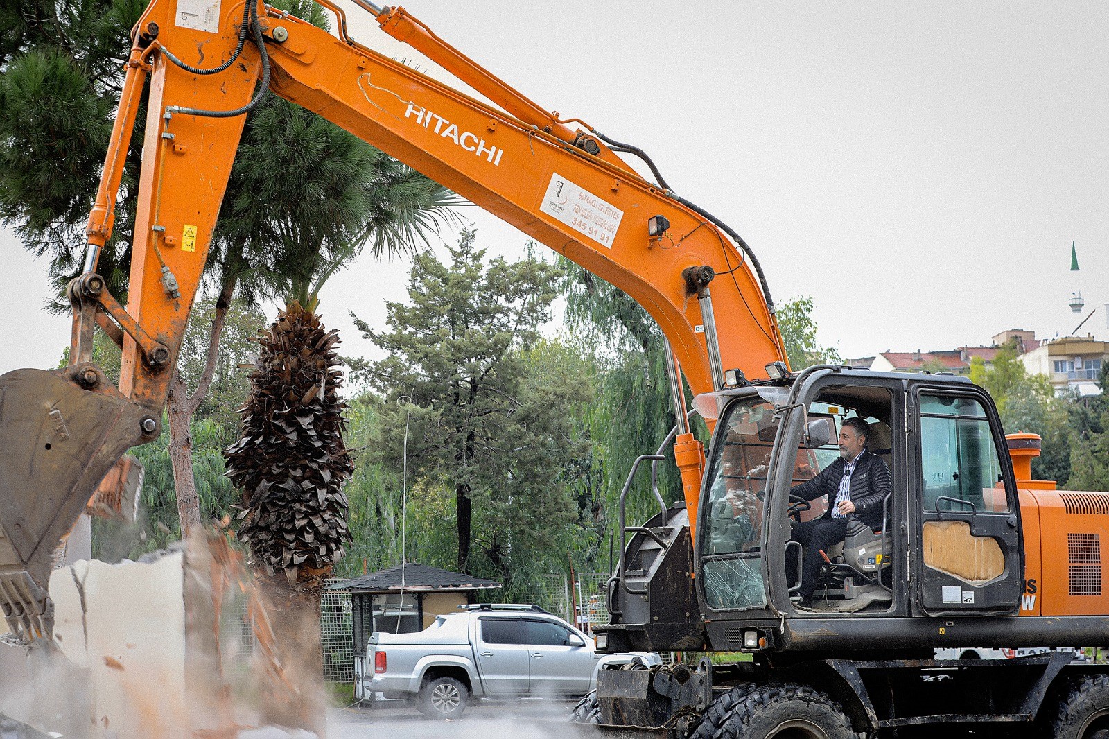 Bayraklı'ya İzmir’in en modern Kent Meydanı