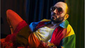 Altın Kelebek Ödülü'nü 5 TL'ye satışa çıkardı