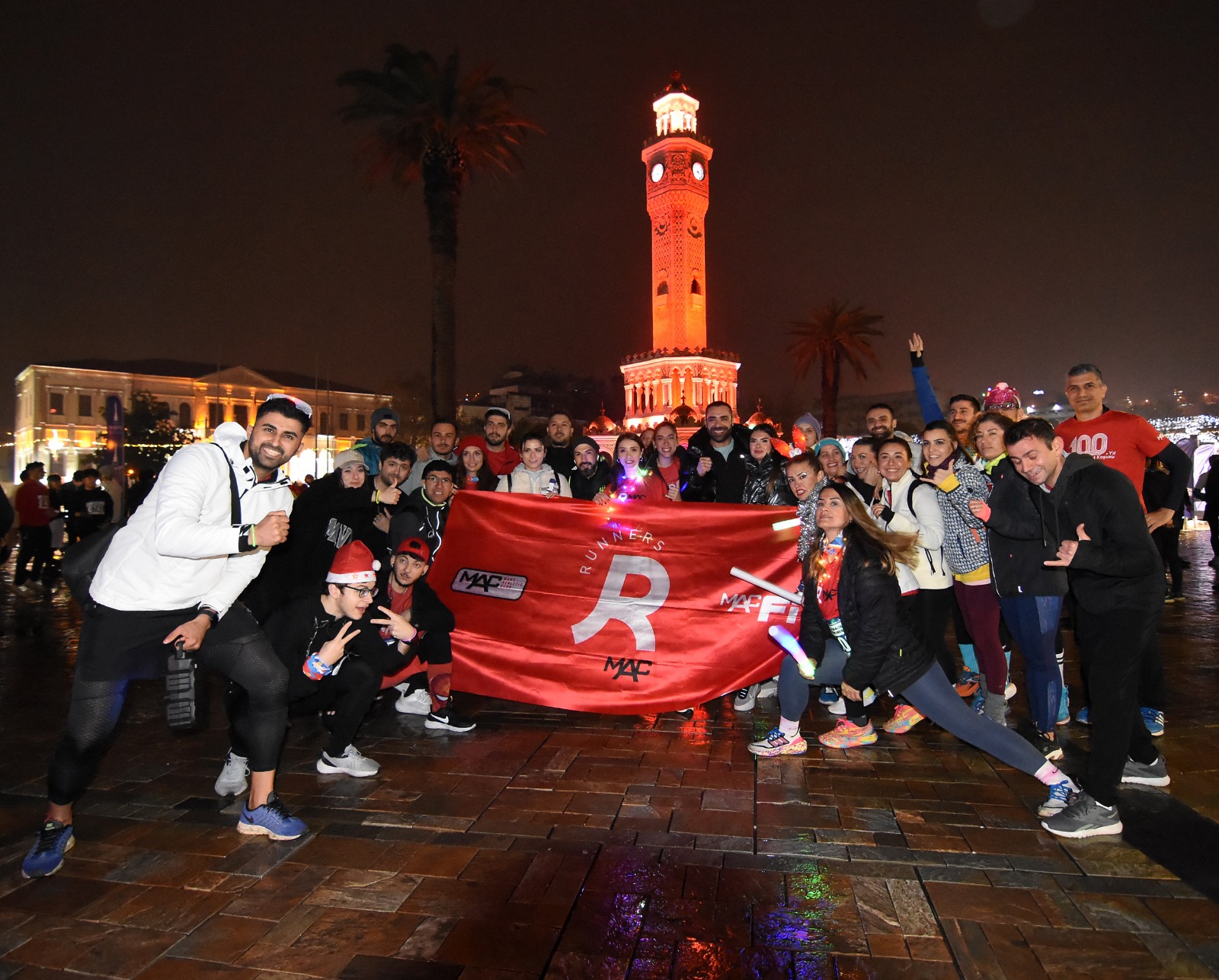 İzmir en uzun gecede koştu