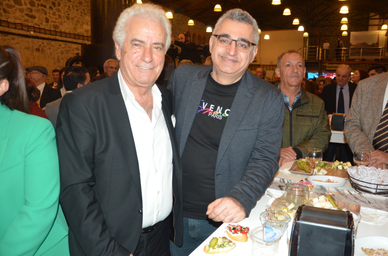 "İz Bırakanlar" ödüllerini aldı