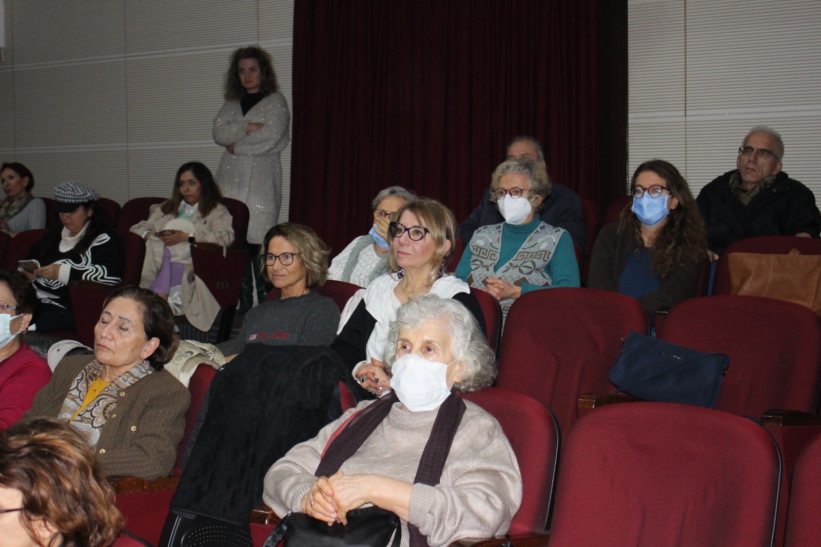 Karşıyaka sağlık söyleşilerinde otizm konuşuldu