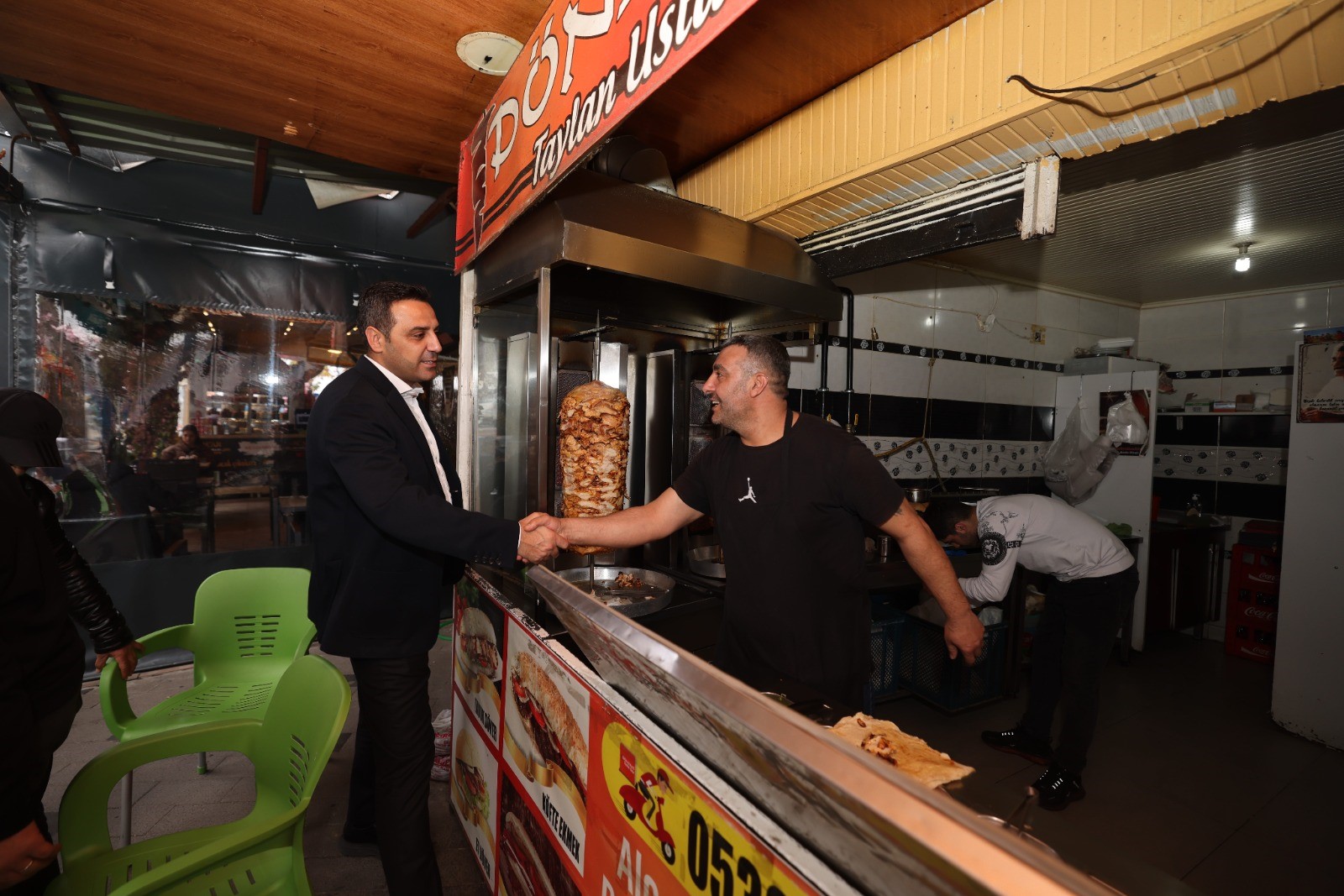 CHP Belediye Başkan Adayı Onur Emrah Yıldız; "Dertlerini anlatıyorlarsa, bana güveniyorlar demektir."