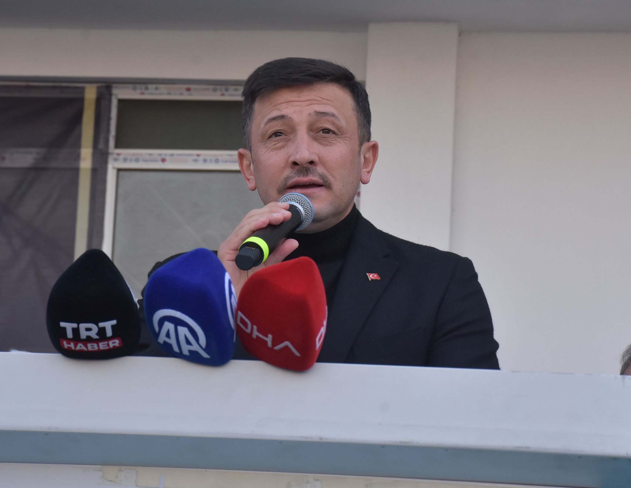 Başkan Adayı Dağ: “Turkuaz bir körfez göreceğimiz İzmir'i vaat ediyorum”