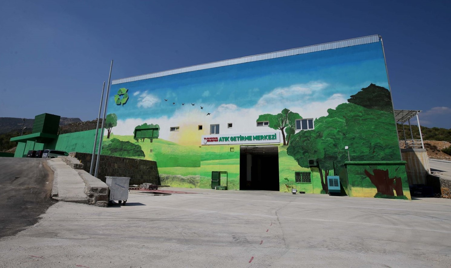 Karşıyaka’da yeni nesillere geri dönüşüm bilinci aşılanıyor