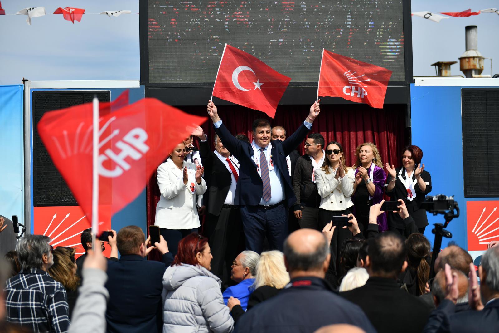 Başkan Tugay: İzmir'in her köşesini kendi evim gibi koruyacağım