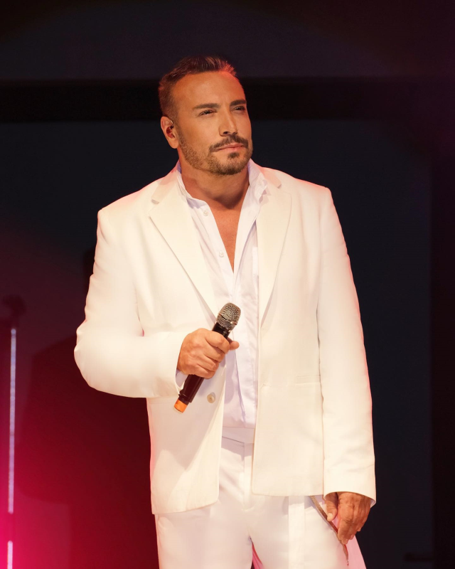 Şarkıcı Cenk Eren, yüz gerdirme ameliyatı oldu