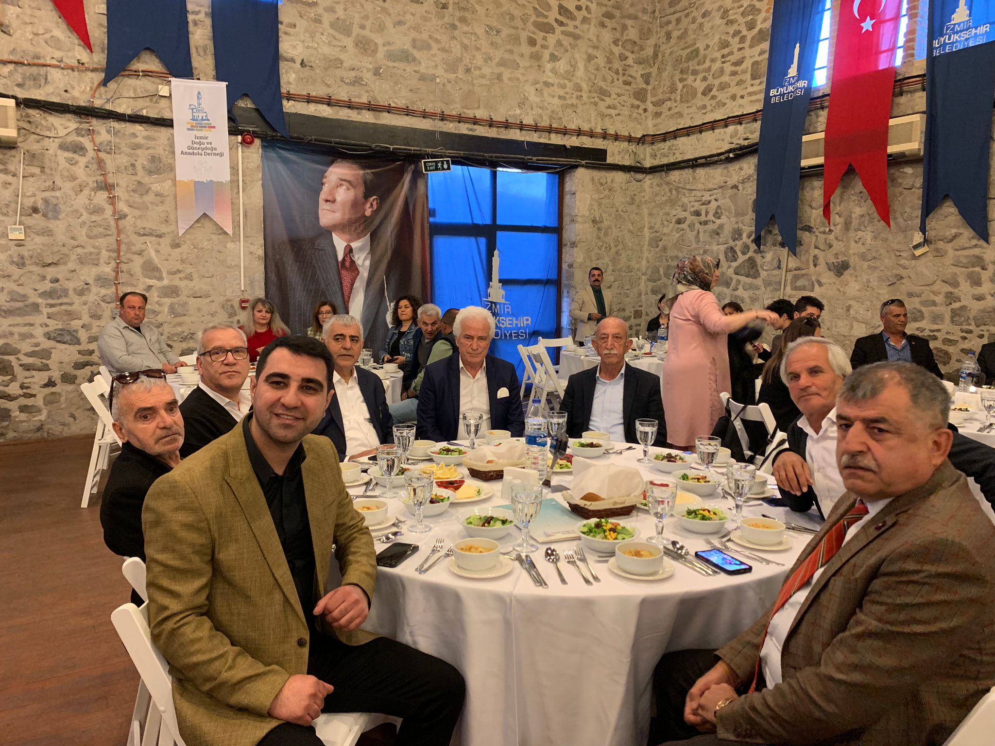 Başkan Soyer'e veda yemeği