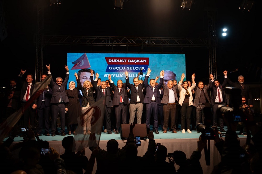 Selçuk’un kalbinde tarihi miting