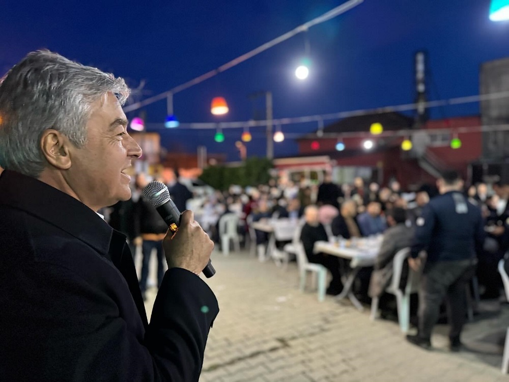 Cumhur İttifakı Çiğli adayı Murat Gökçekaya söz verdi, çağrı yaptı: “Bizimle hizmet gelecek”