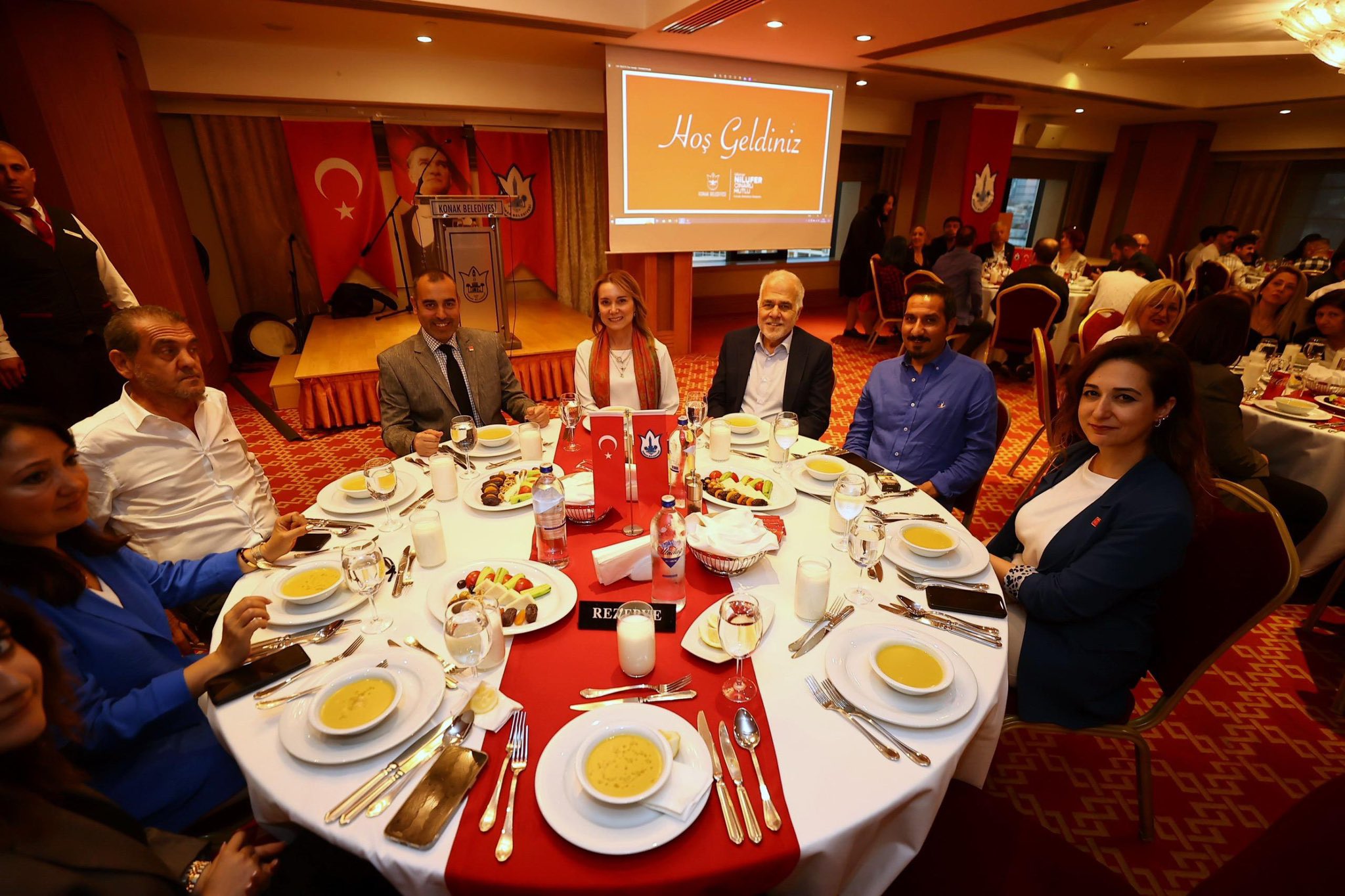 Başkan Mutlu iftarda örgütle, sahurda Romanlarla buluştu