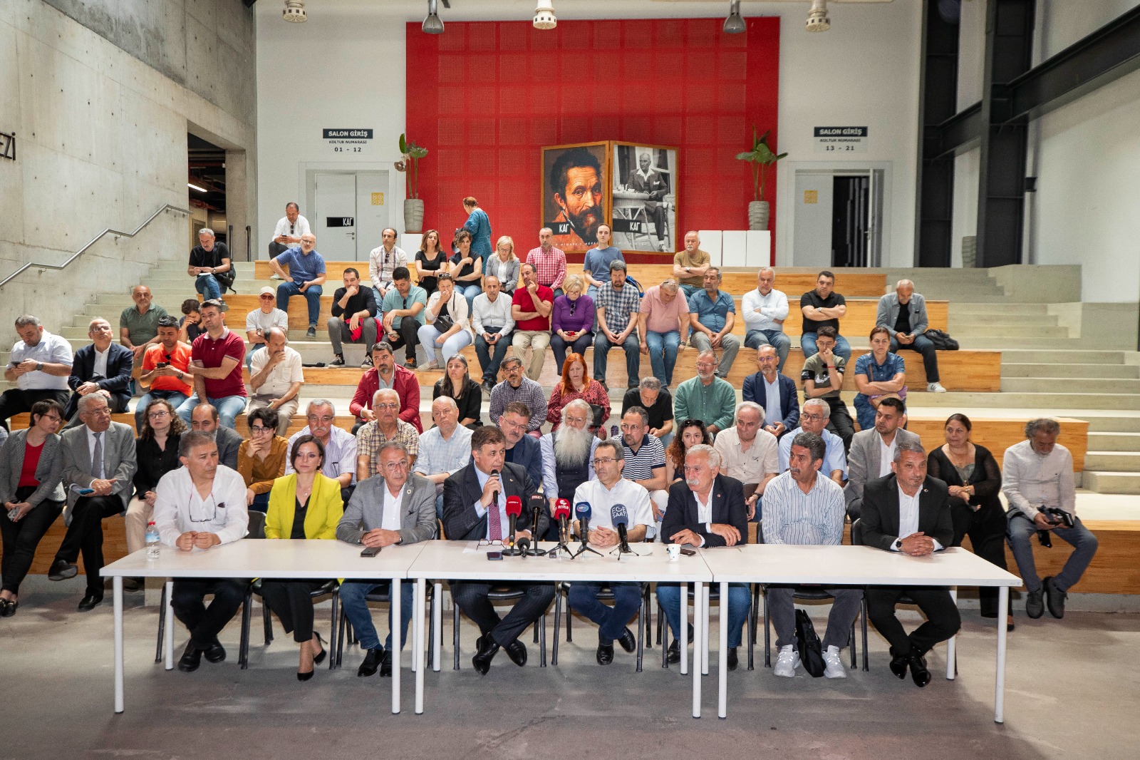 Başkan Tugay: “Aliağa'da kontrolsüz gemi sökümüne izin verilemez”