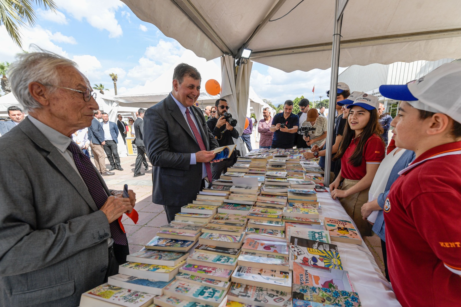 İzmir Kitap Fuarı Kültürpark’ta başladı
