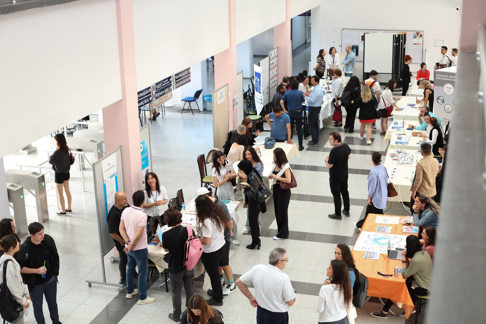 DEÜ'DEN LİSANSÜSTÜ TANITIM ATAĞI