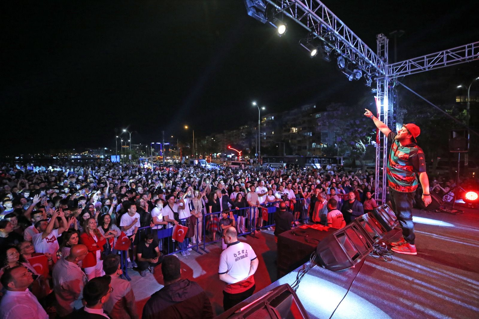 Karşıyaka’da 19 Mayıs’a muhteşem kutlama!