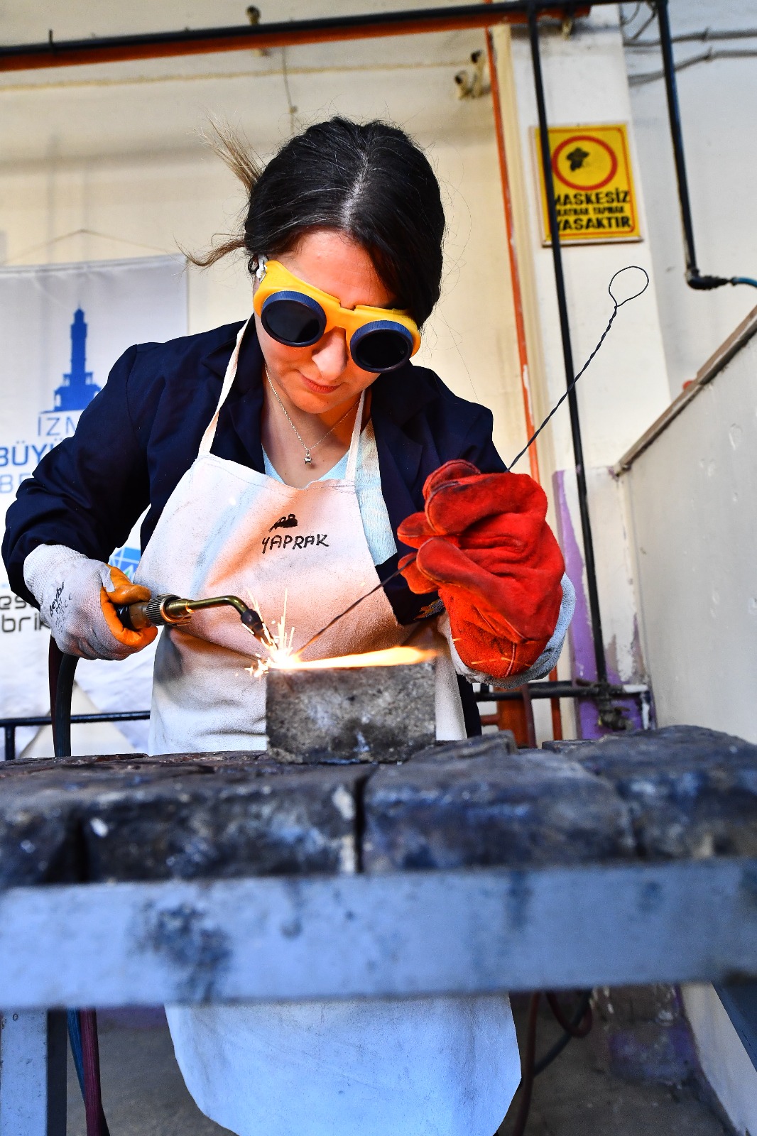 Meslek Fabrikası, kadın oksijen kaynakçıları yetiştiriyor