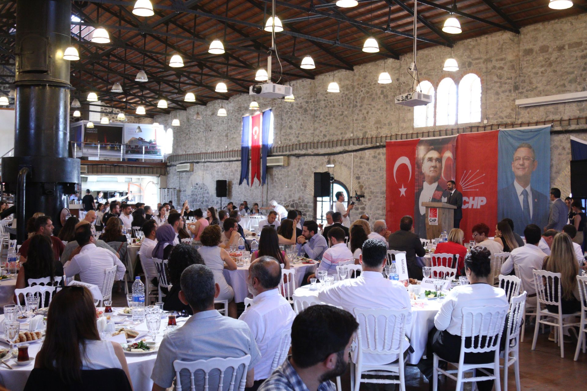 CHP İZMİR’DEN AVUKATLARA 31 MART TEŞEKKÜRÜ