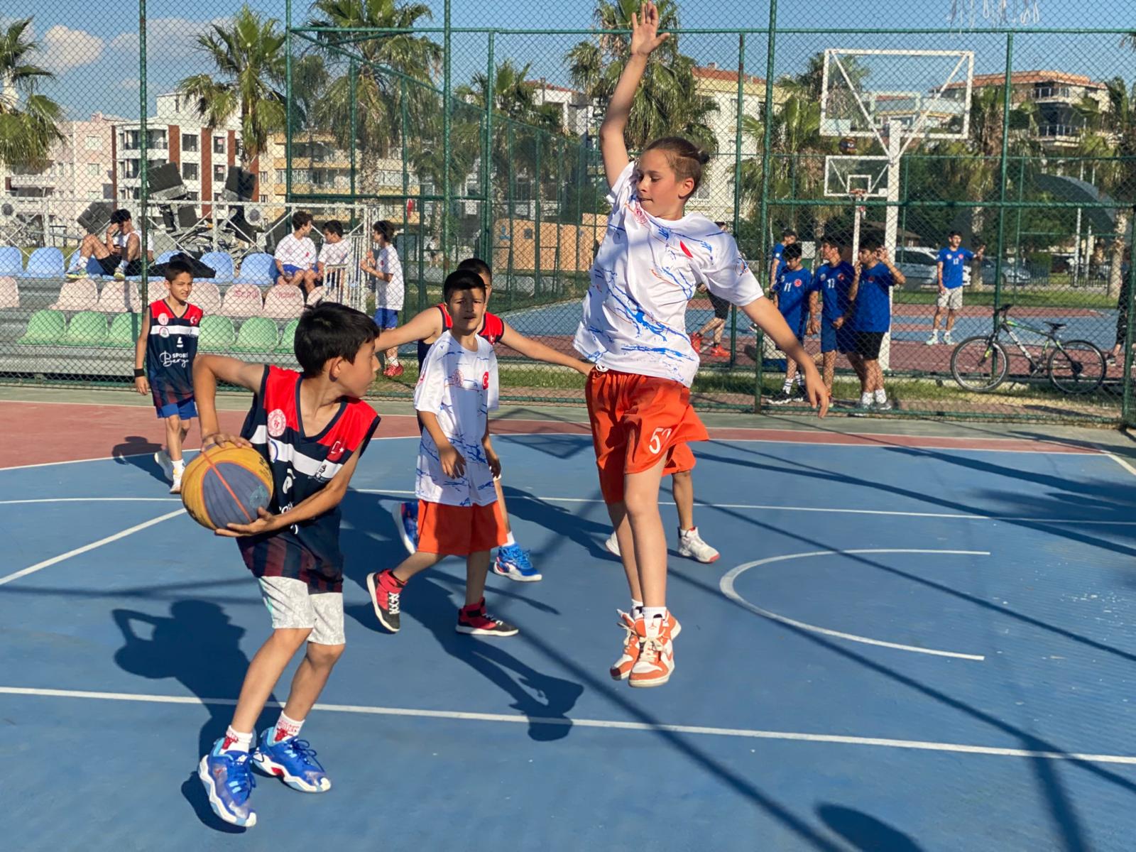 "İzmir'de Mayıs Ayı Spor Ayı Oldu"