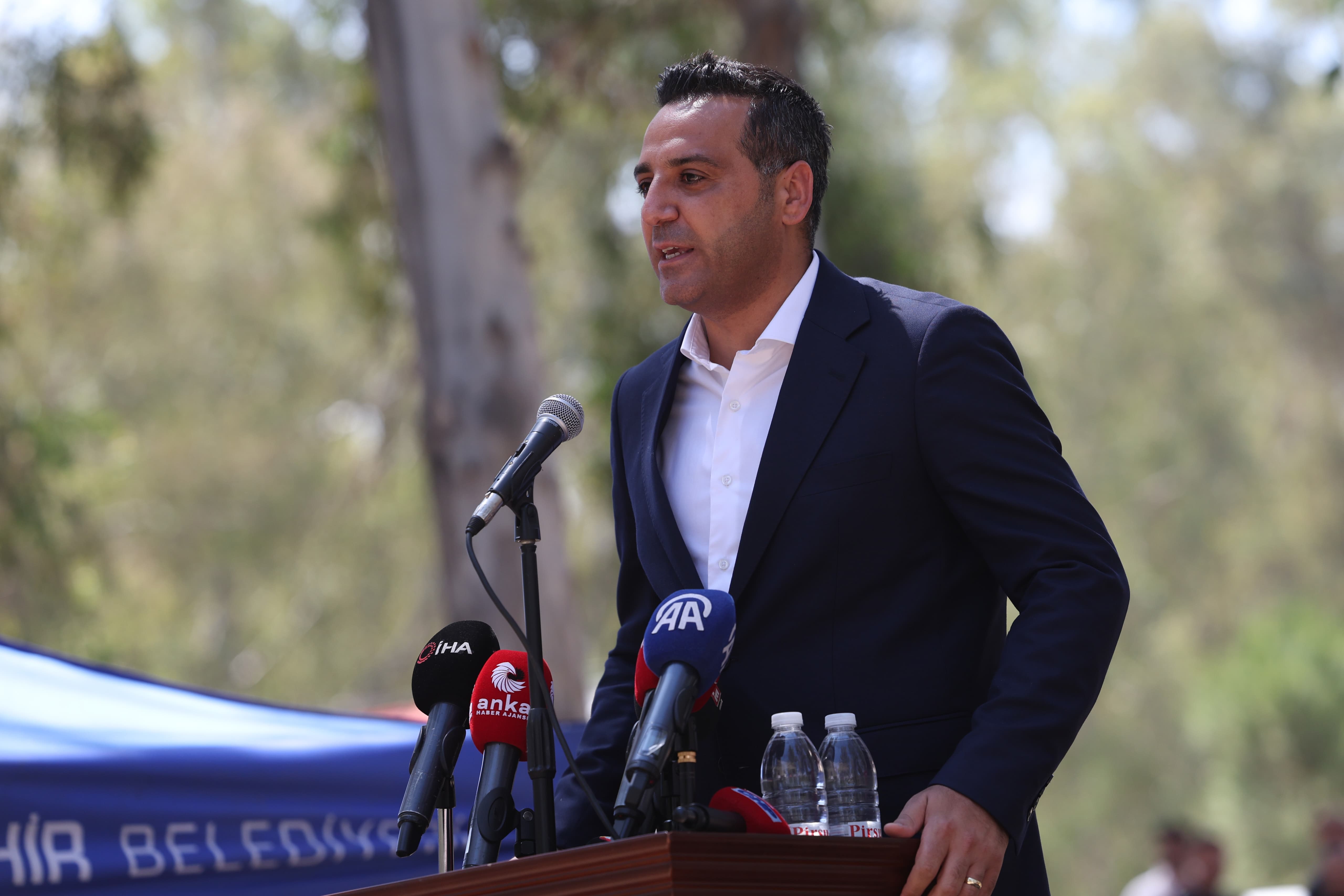 CHP Lideri'nden Başkan Tugay'a övgü: İzmir'e değen bu yetenekli el kenti hak ettiği hizmetlerle tanıştıracak