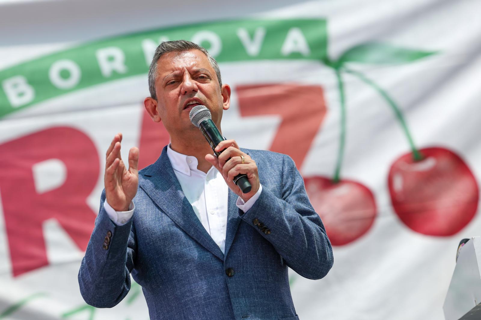 CHP Genel Başkanı Özgür Özel, Bornova Kiraz Festivali'nde konuştu: "İzmir ikinci memleketim"