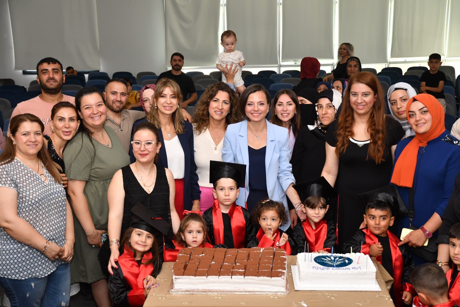 Özgür Çocuk Evi ilk mezunlarını verdi