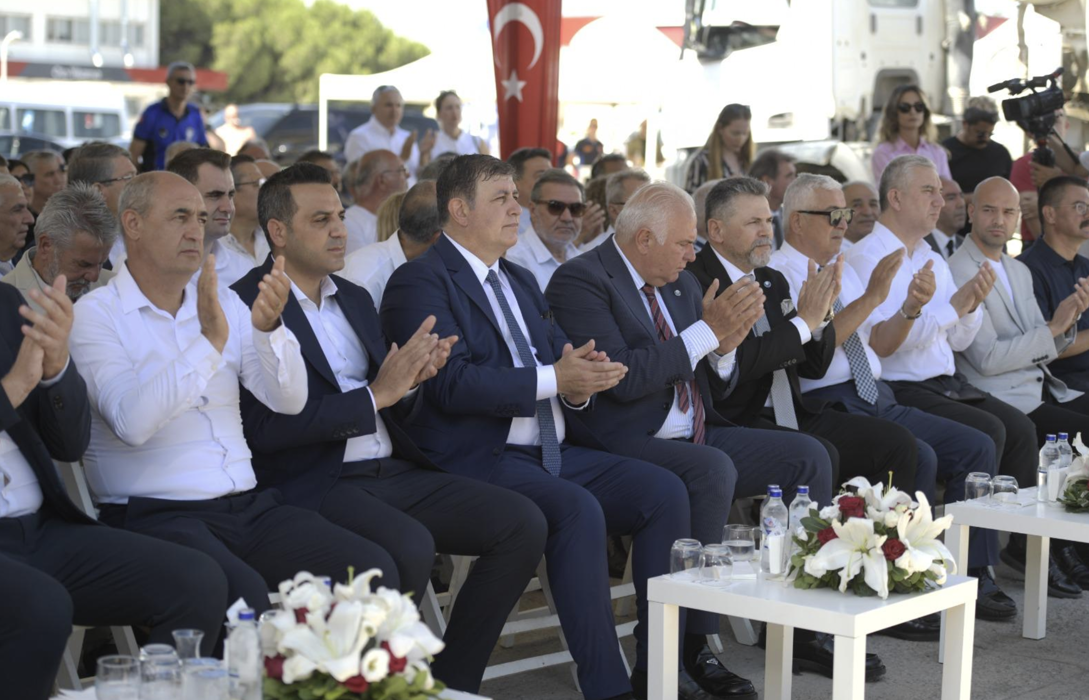 Başkan Tugay İAOSB'de kurulacak itfaiye merkezinin temelini attı