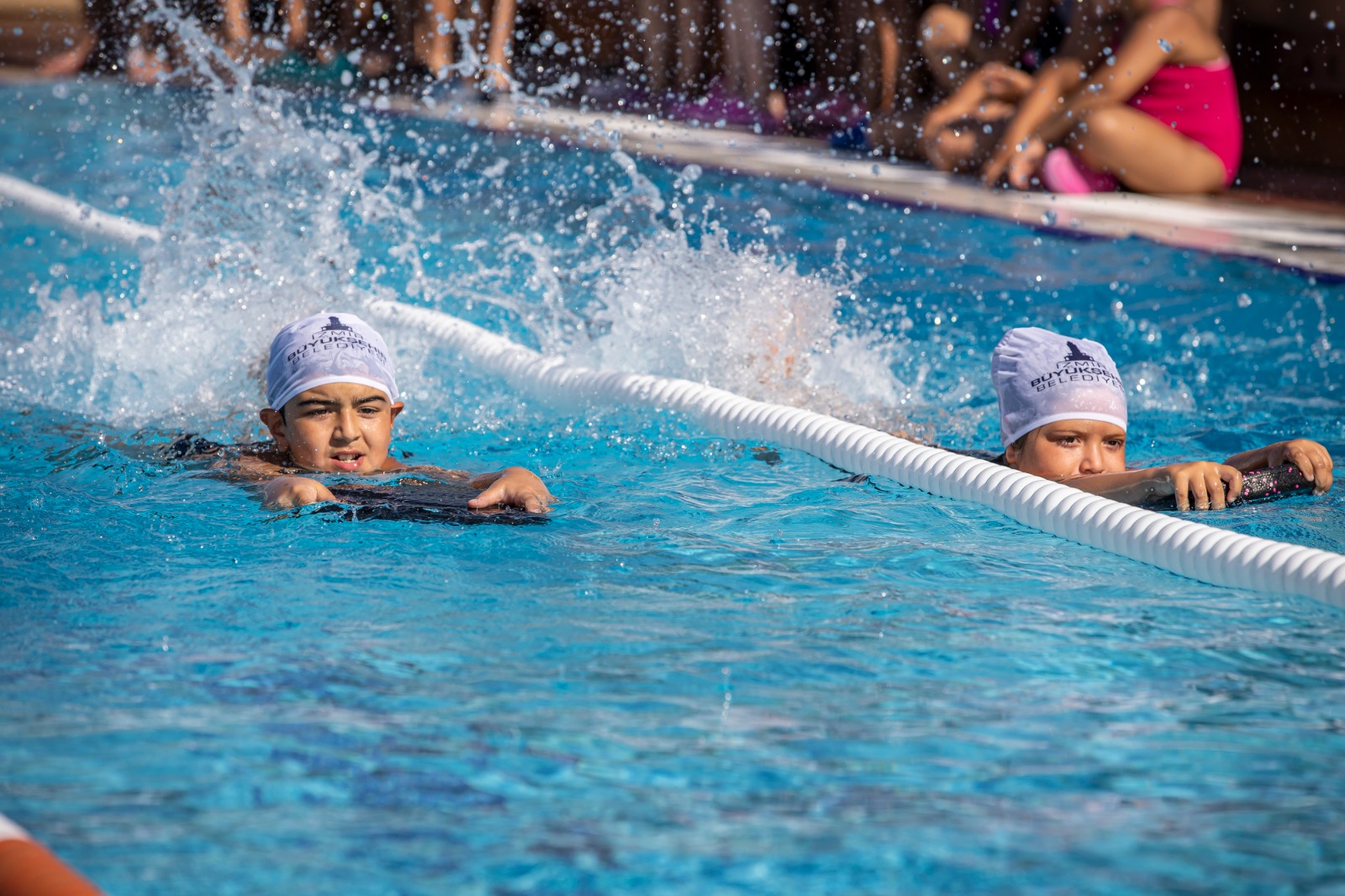 İzmir’de, Büyükşehir’in yaz spor okullarına büyük ilgi