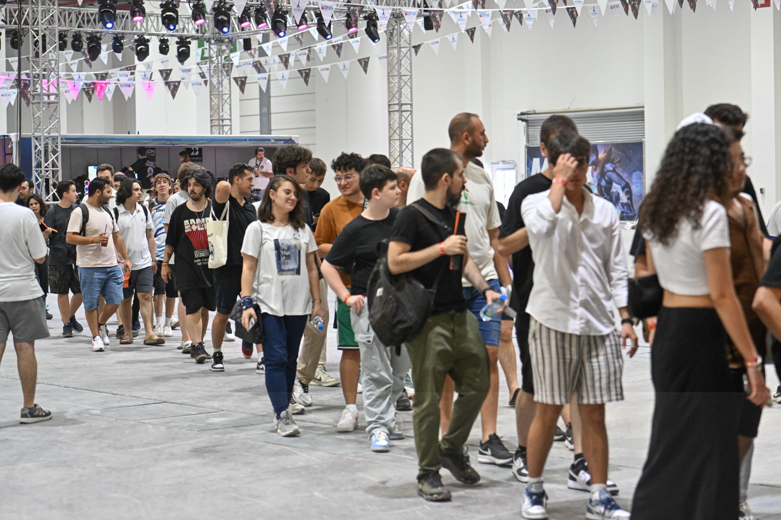 LoL Yaz Mevsimi Finali’nde şampiyon “Papara Super Massive”