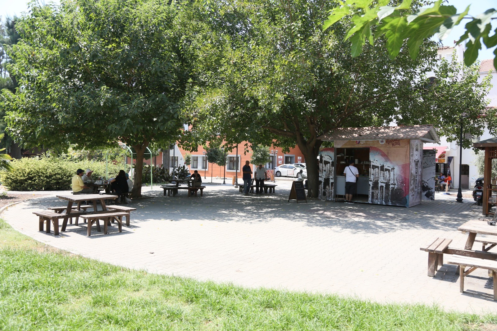 BÜTÇE DOSTU FERAHLI BÜFE EFES SELÇUKLULAR İÇİN HİZMETE BAŞLADI