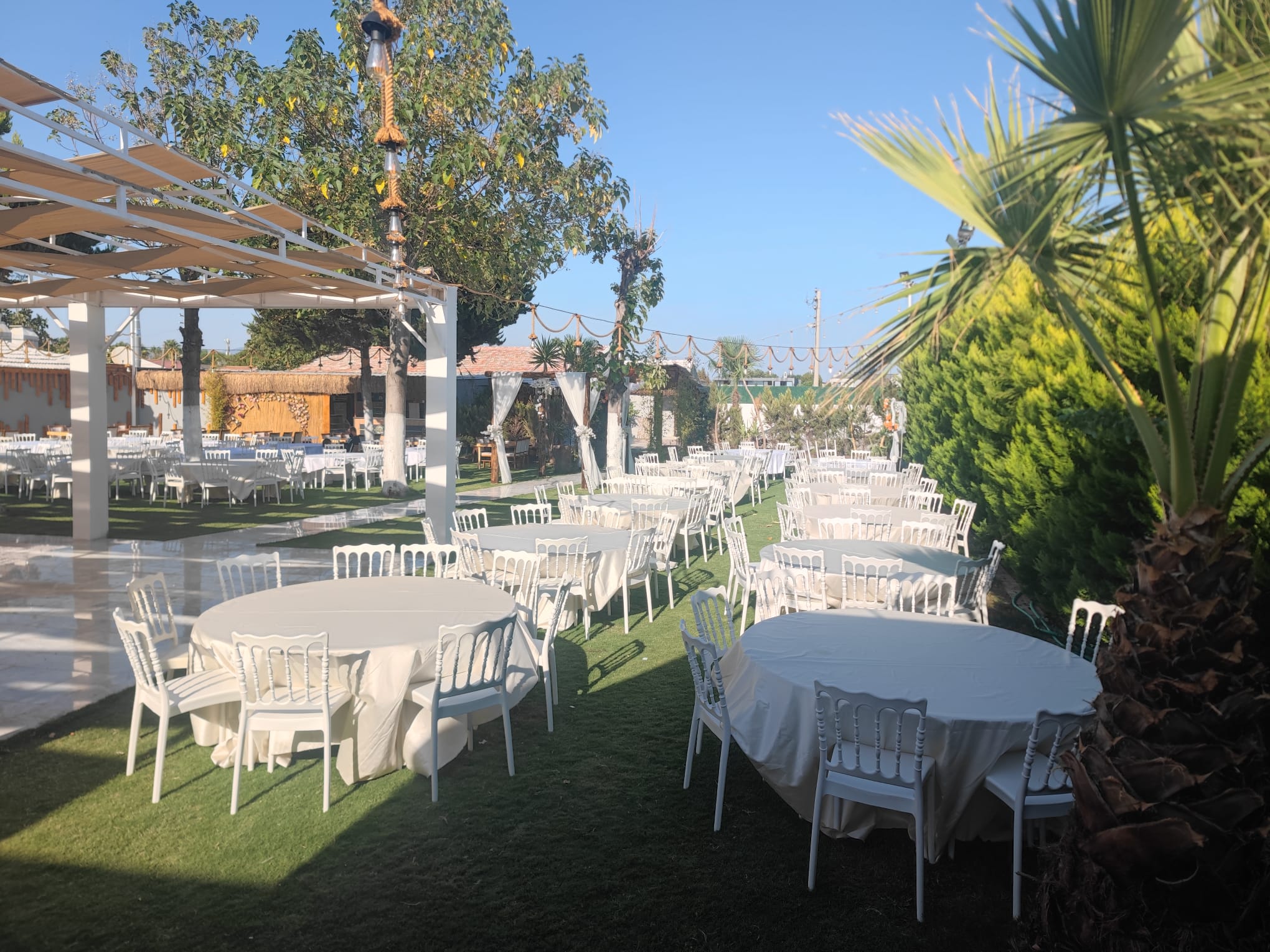 Ecevit ve Solmaz ailelerinin mutlu günü: Dilber ve Murat dünyaevine girdi