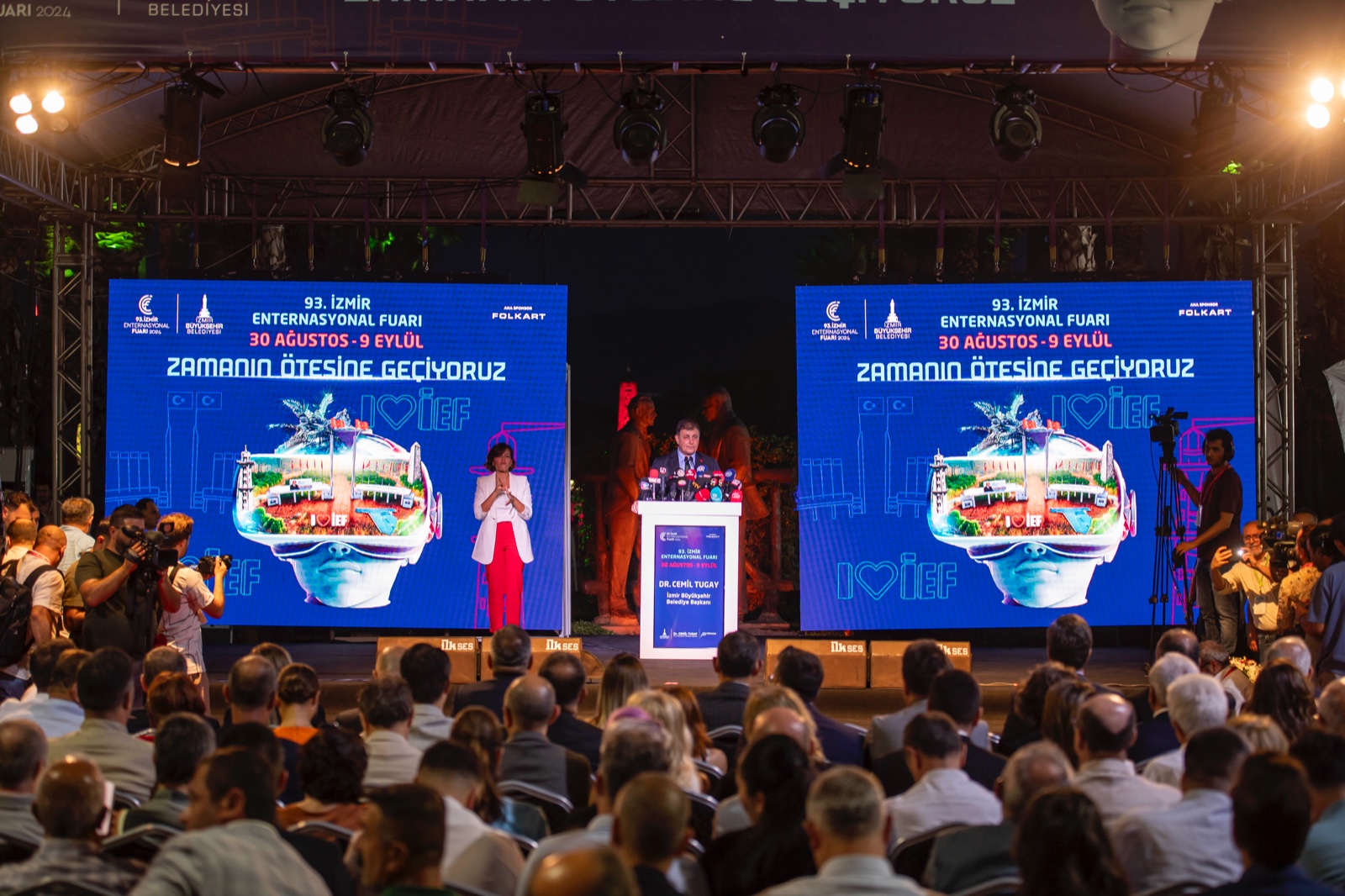 93. İzmir Enternasyonal Fuarı’nda “Robot Sophia”lı açılış