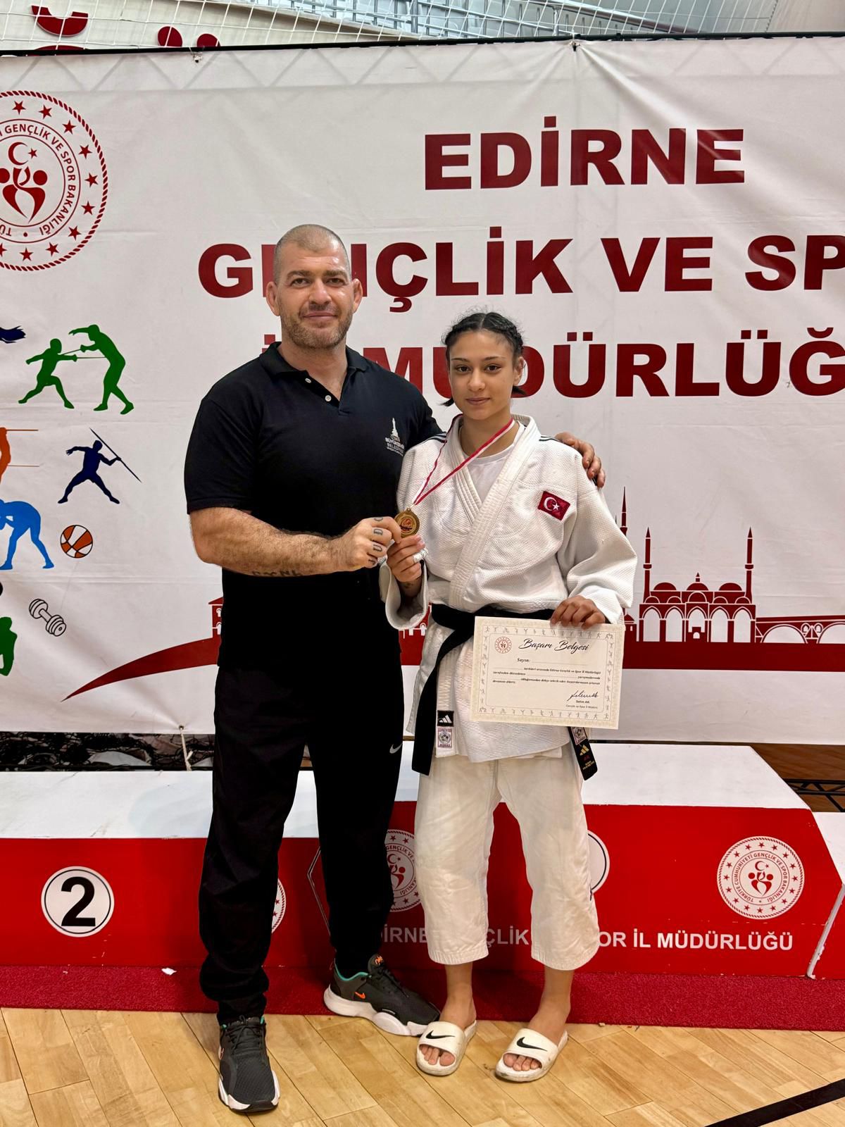 Büyükşehir'in altın kızları