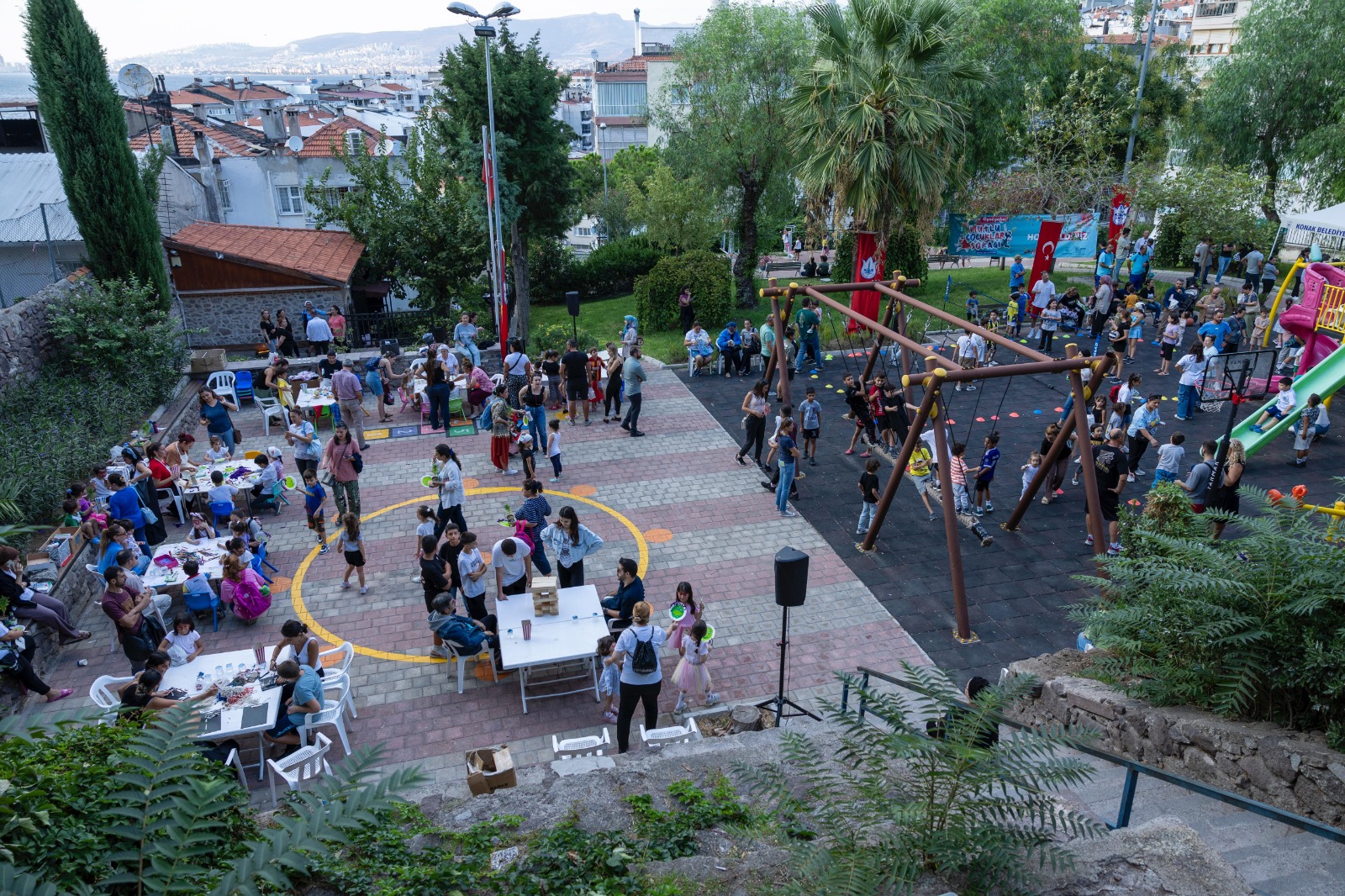 ‘Mutlu Çocuklar Sokağı’ 18 mahallede 5 bin çocukla buluştu