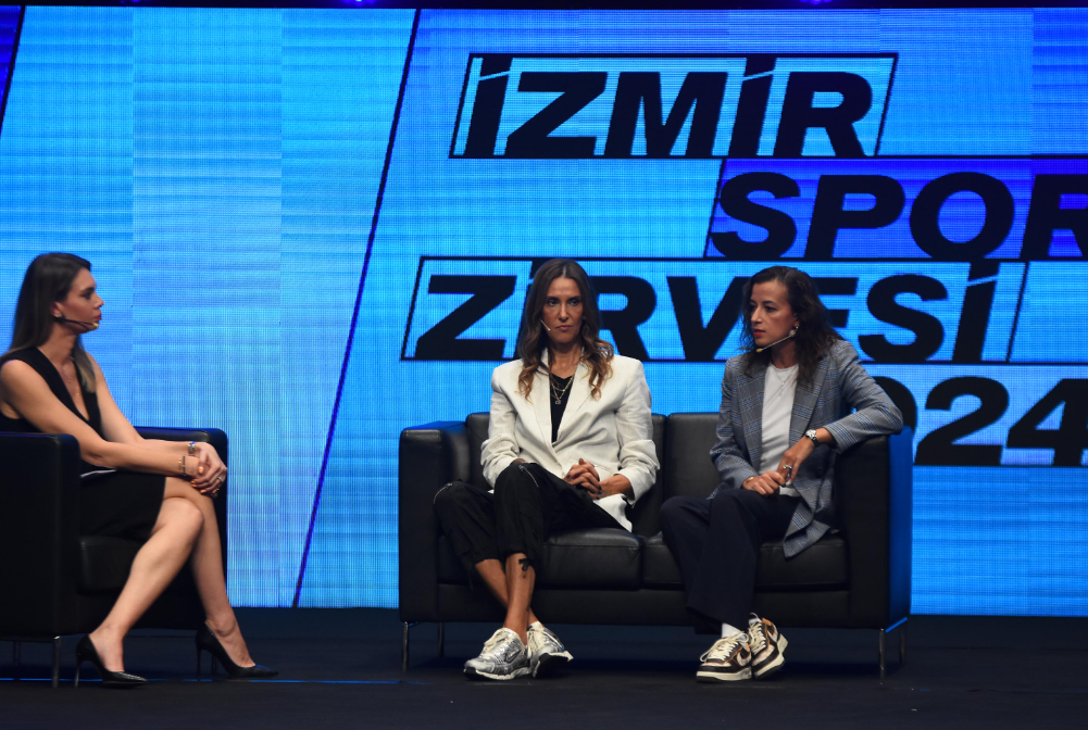 Türkiye'nin Uluslararası gururu sporcular İzmir'de bir araya geldi