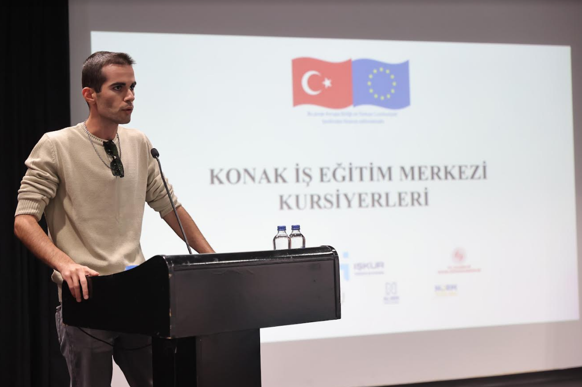 Konak’ta İstihdam İçin  Eğitim Seferberliği Sürüyor