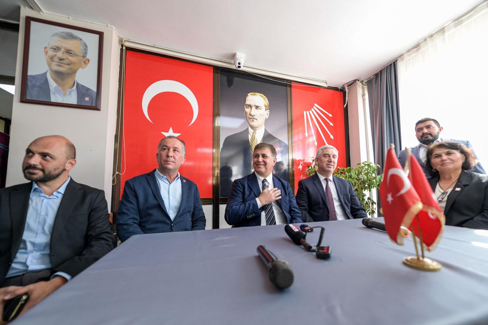 Başkan Tugay: Bizim için belediye ailedir