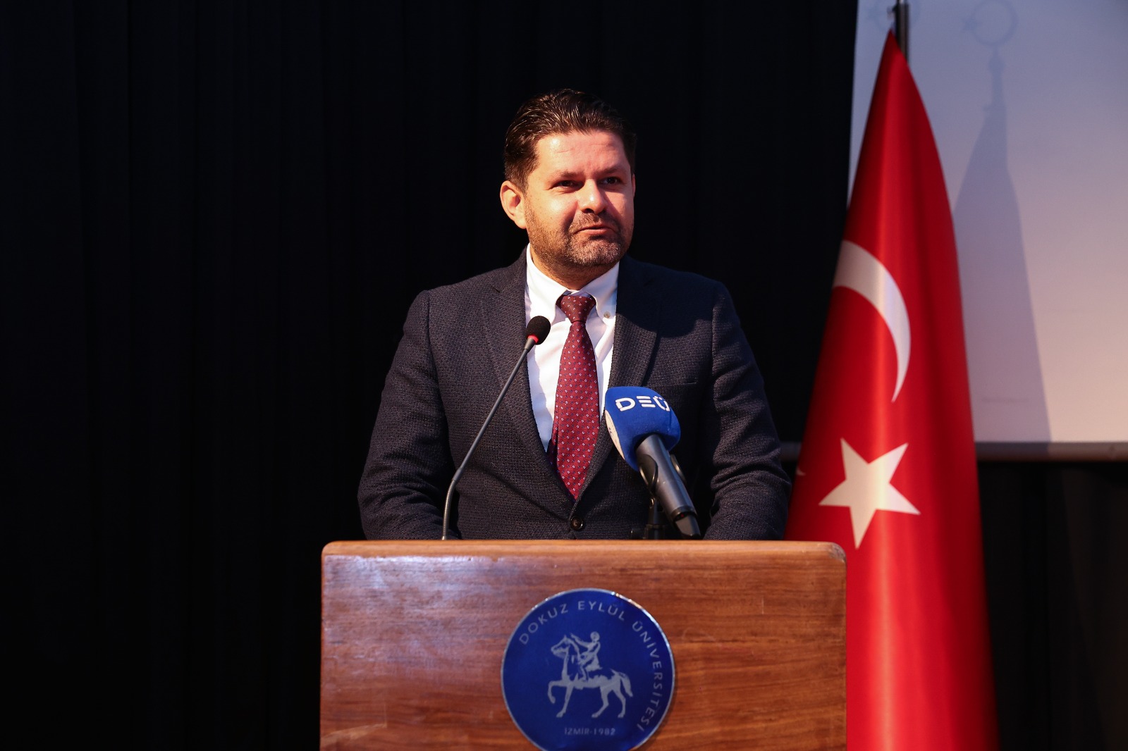 DEÜ, ORGAN BAĞIŞI VE NAKLİ PANELİ'NE EV SAHİPLİĞİ YAPTI