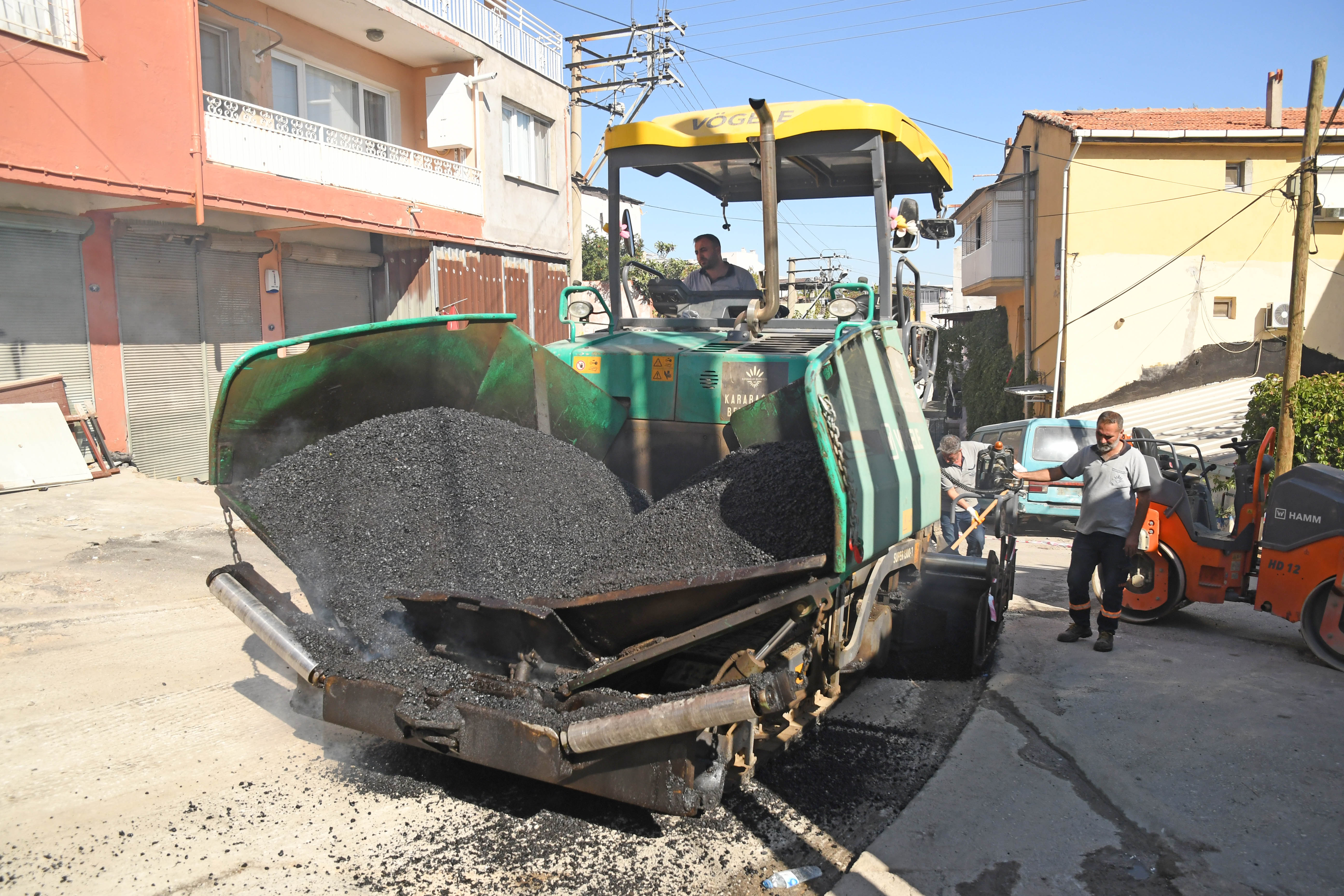 Karabağlardan asfalt atağı: 7 ayda 20 bin ton