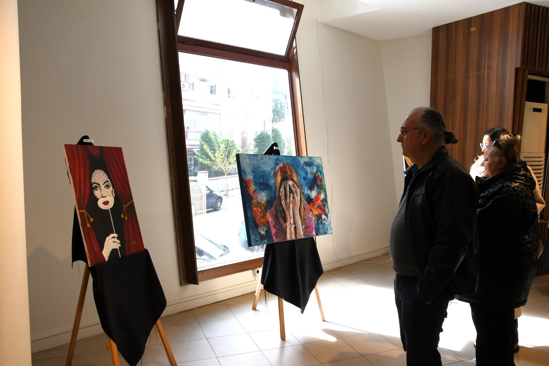 ŞİDDETSİZ YARINLAR İÇİN BİR ARAYA GELDİLER