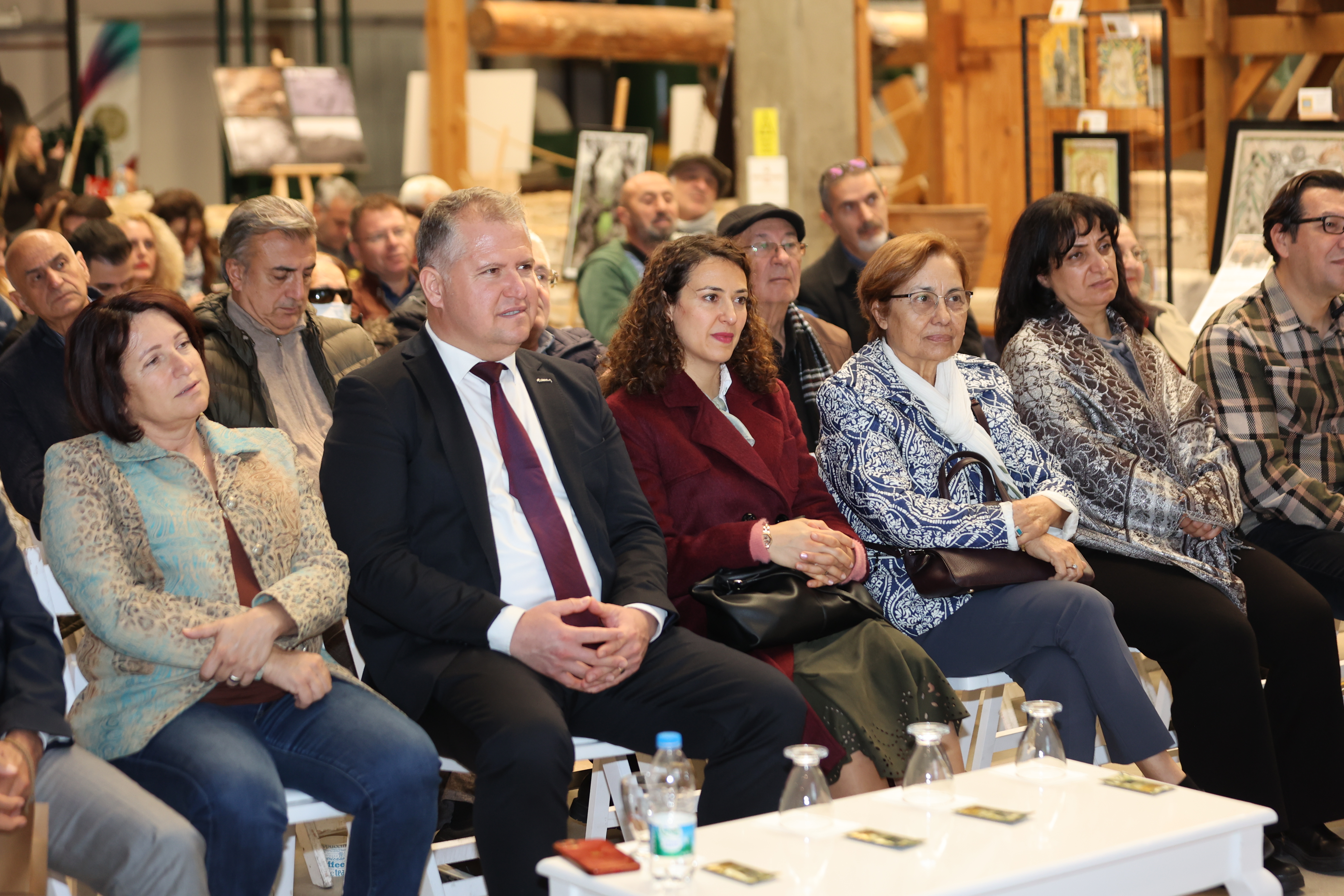 Zeytinin Bereketi ve Sanatın Gücü Urla'da Buluştu